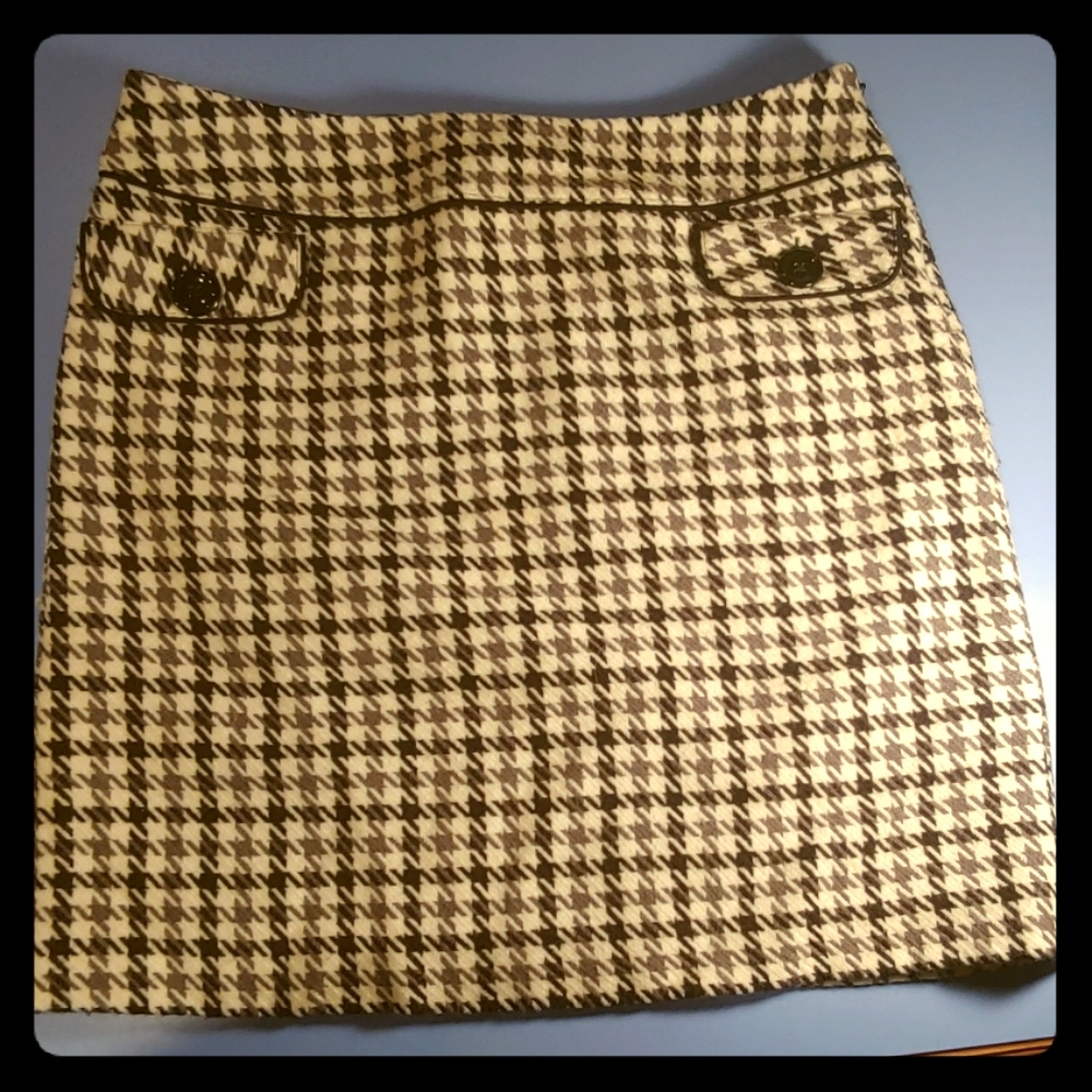 Houndstooth skirt- wool blend